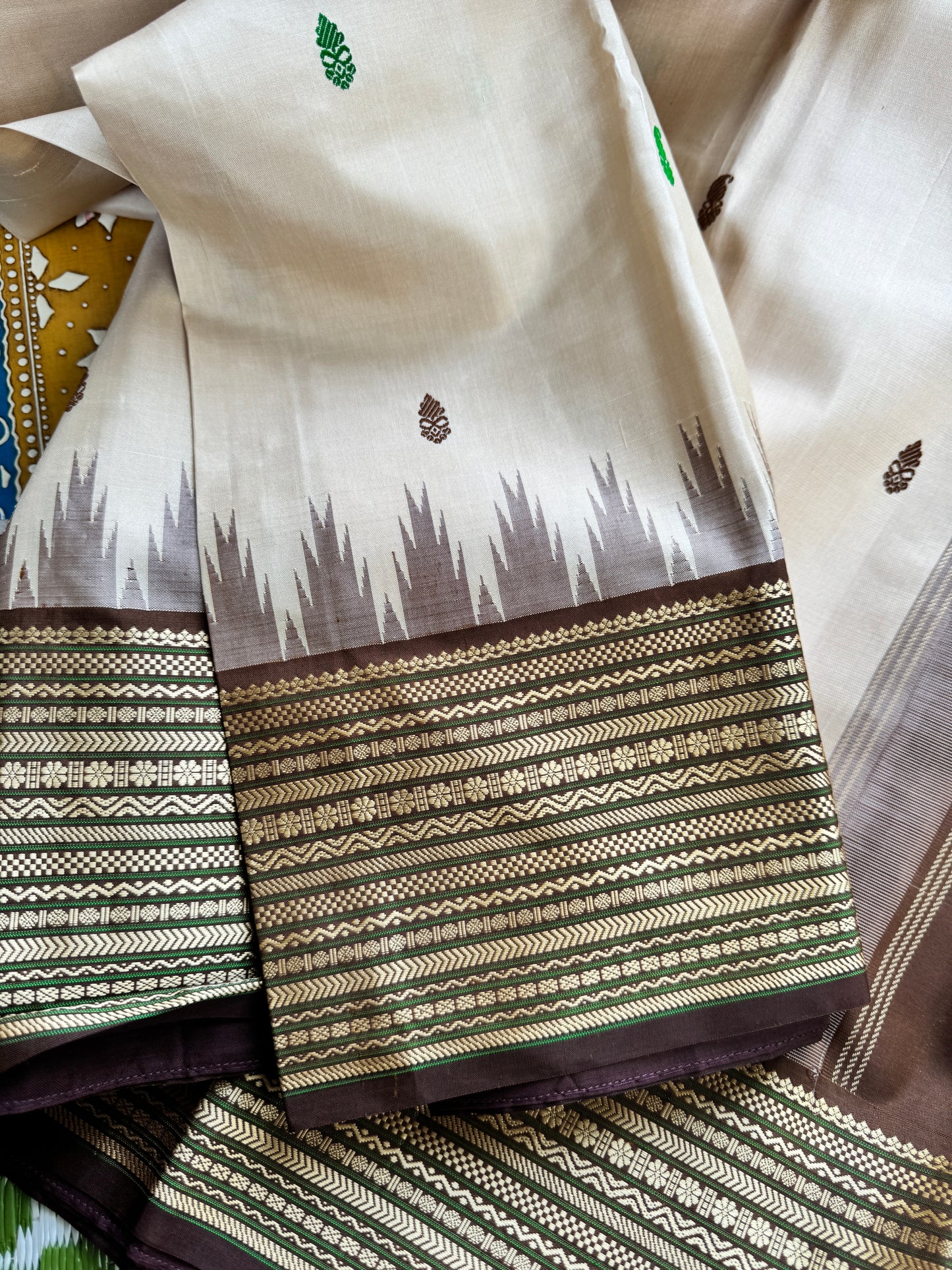 No Zari Kanjivaram silk - Horlicks shade