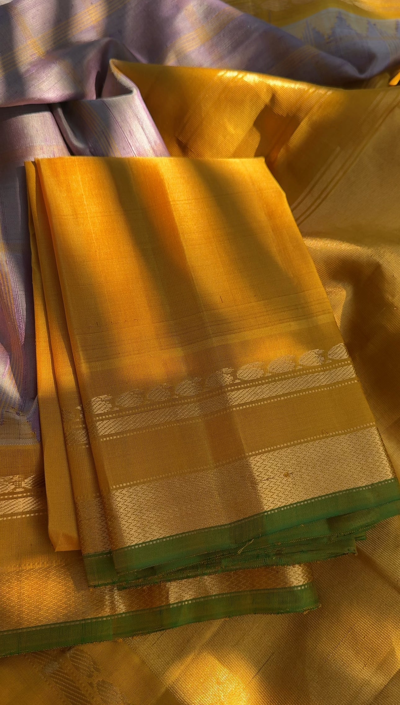 Kuttu Gadwal Silk - Raw Silk