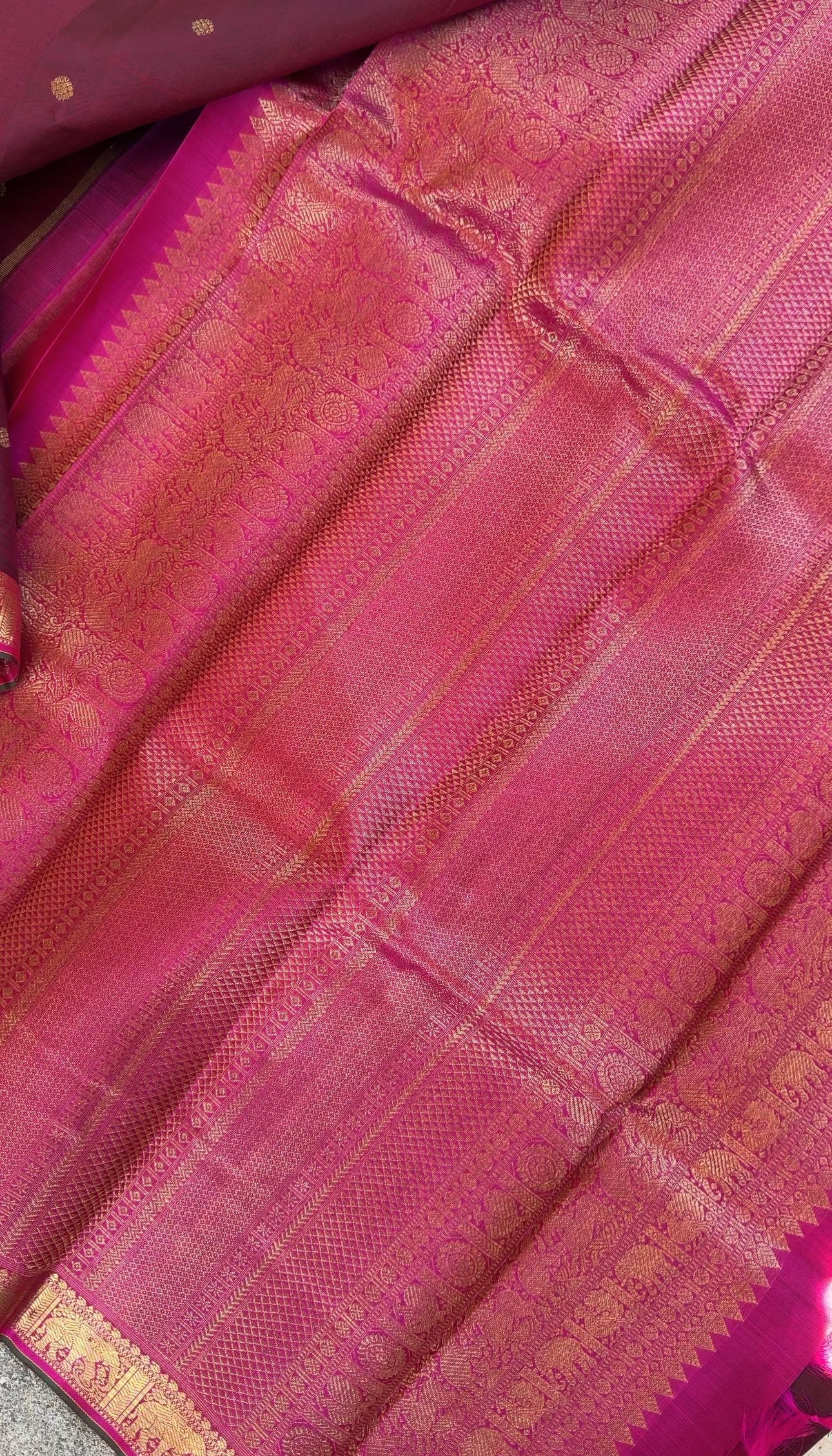 Ennai Arakku & Pink  - Swara