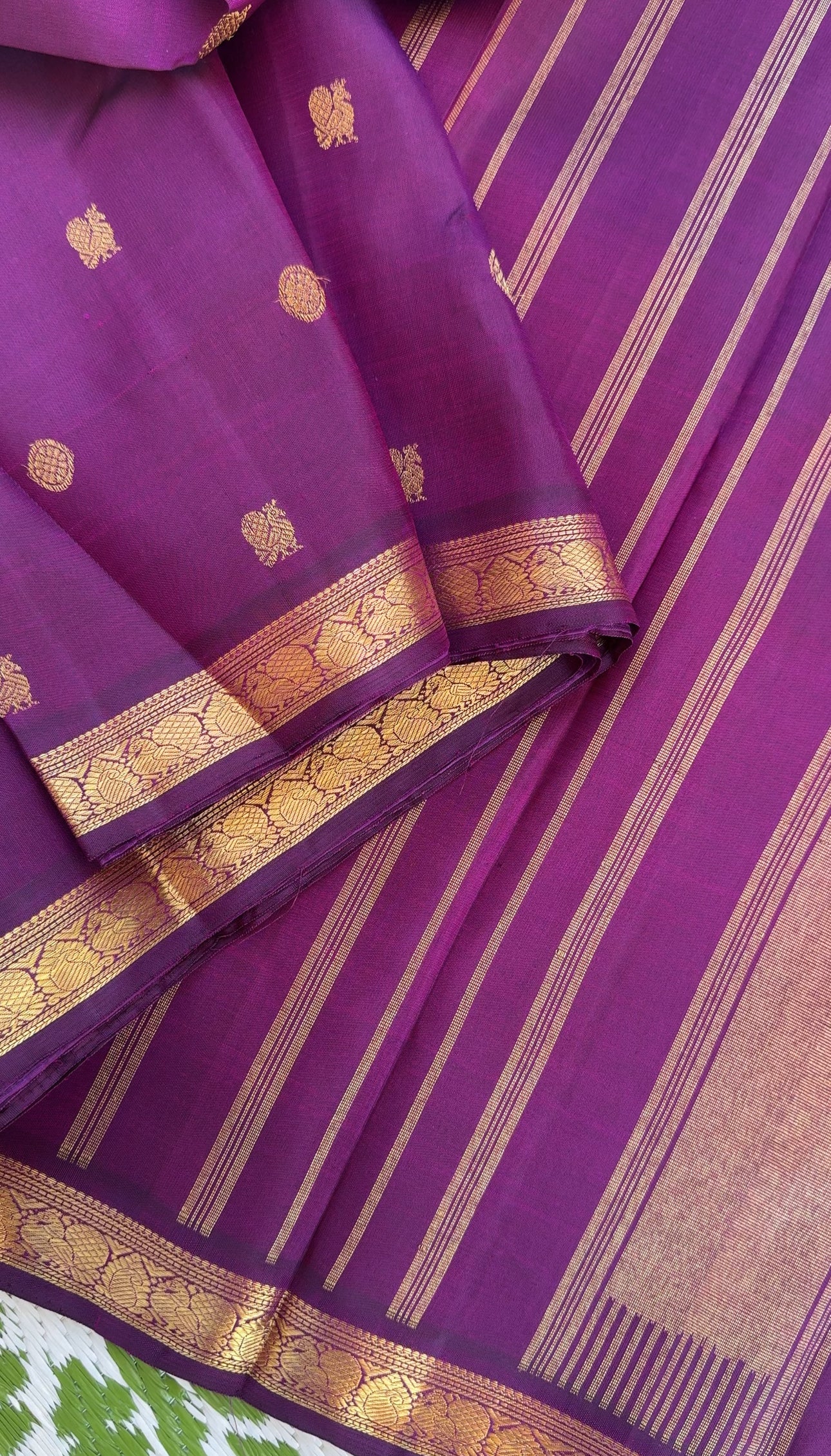 Eggplant purple  (monotones) - Swara