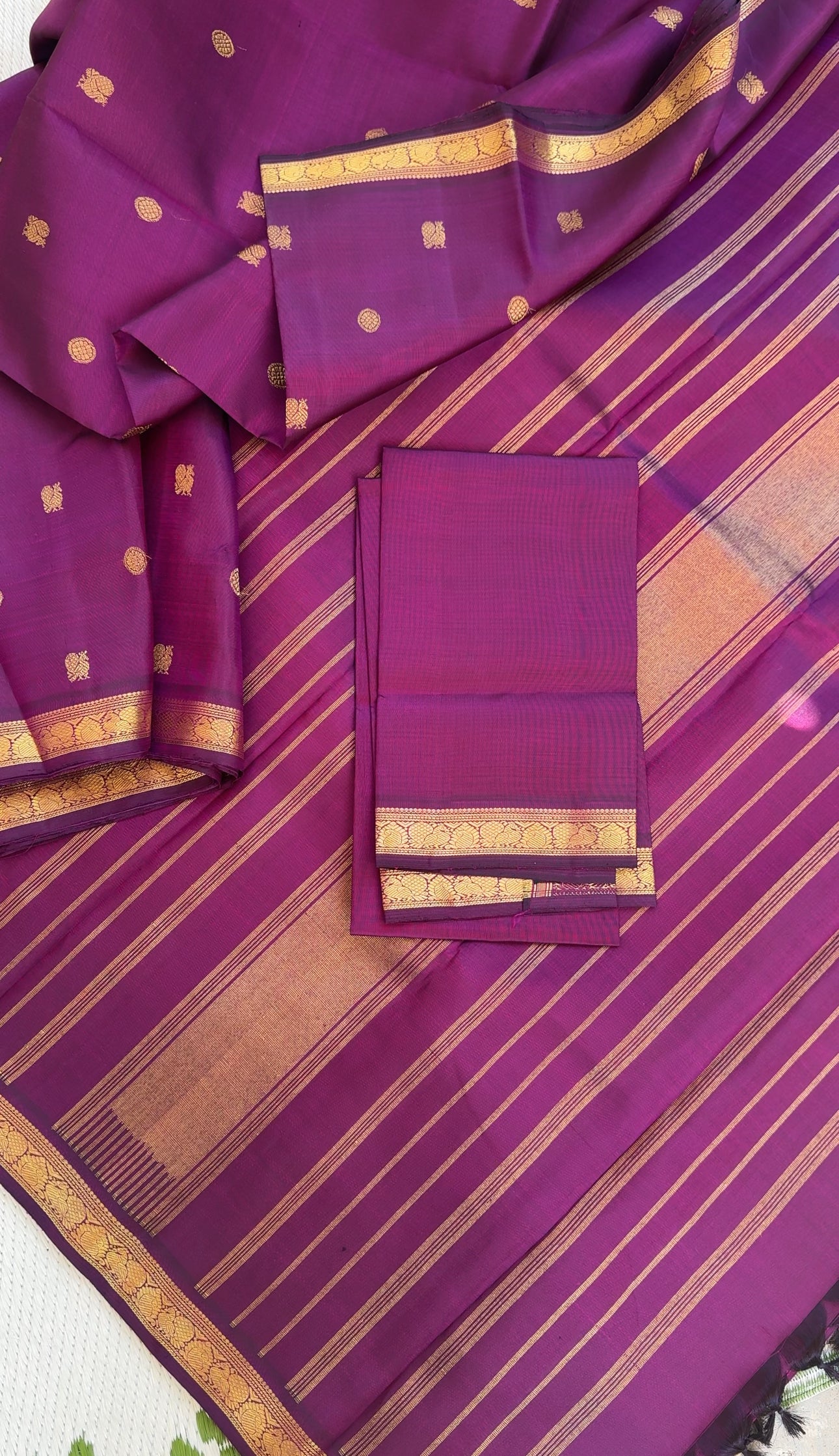 Eggplant purple  (monotones) - Swara