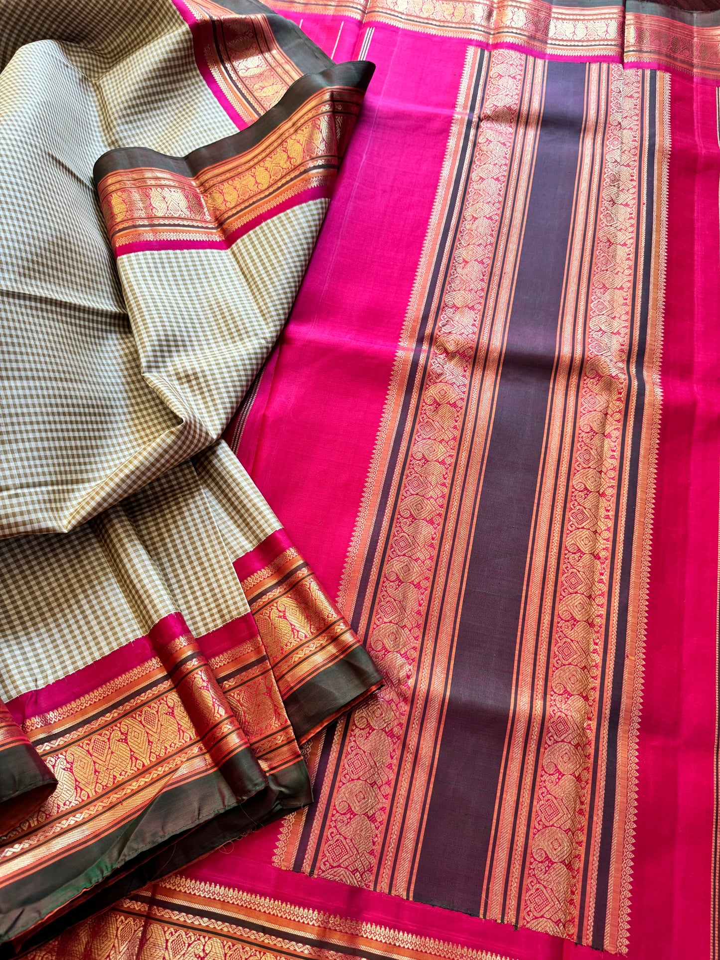 Kasa Kasa Kattam in Adai weave  - A Vintage revival