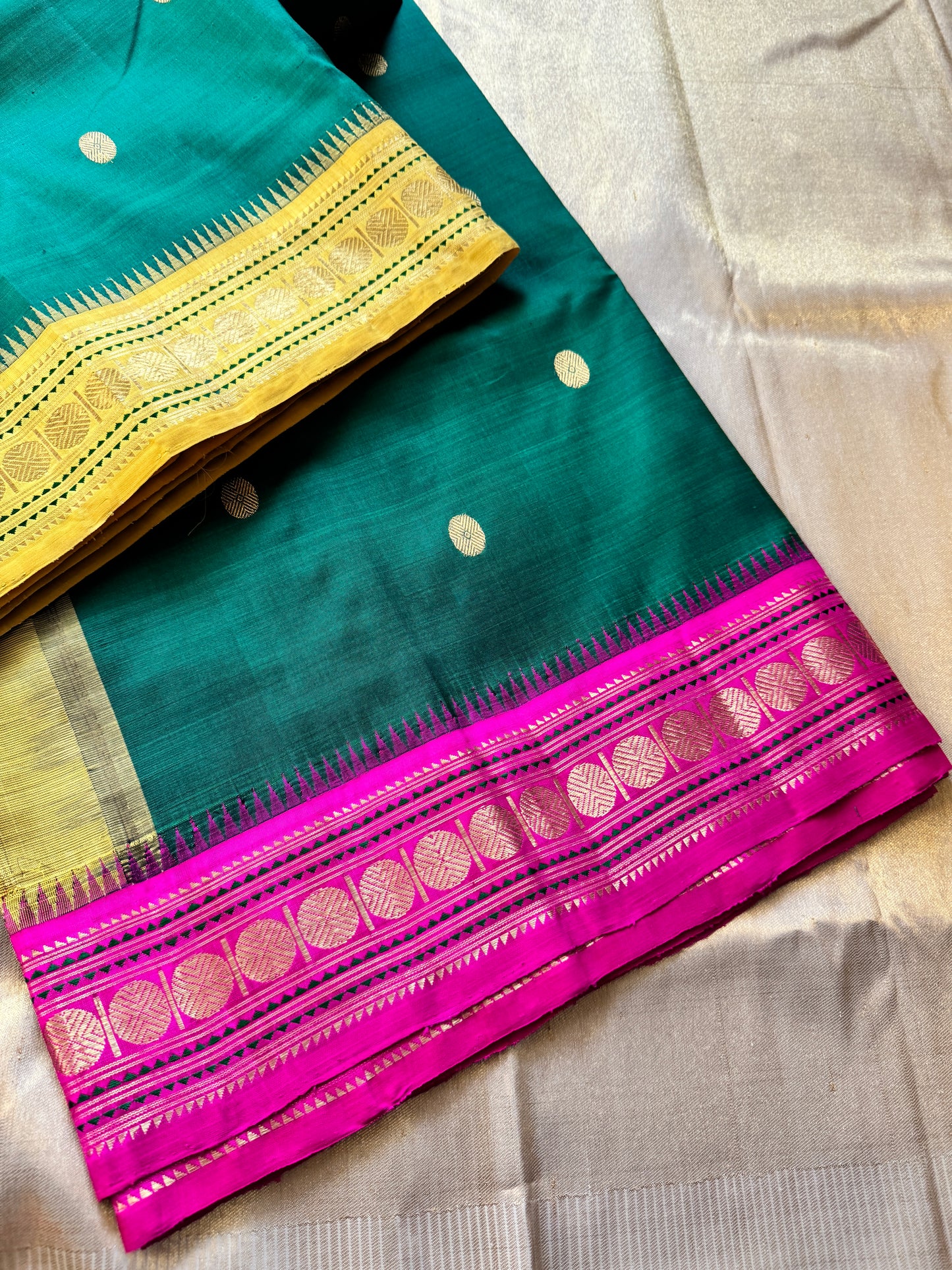 Green with Ganga Jamuna - A Vintage revival