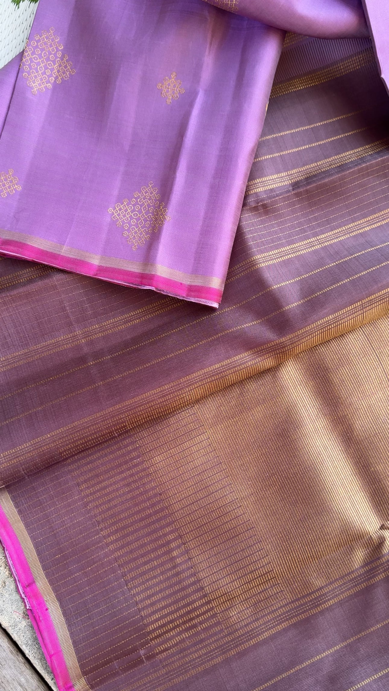 Kolam Kanjivaram - Swara