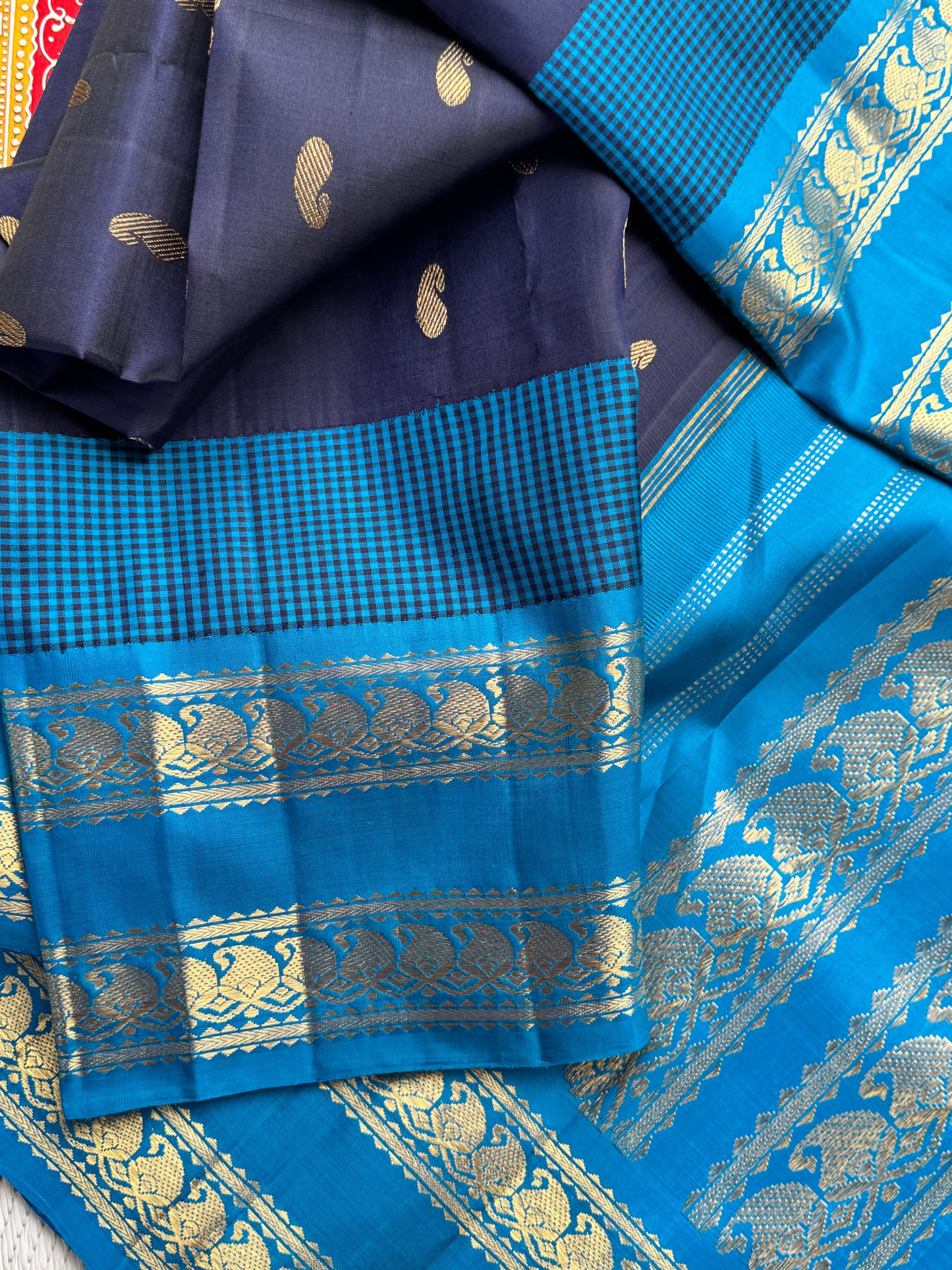 Midnight blue & Ananda Blue  - A Vintage revival