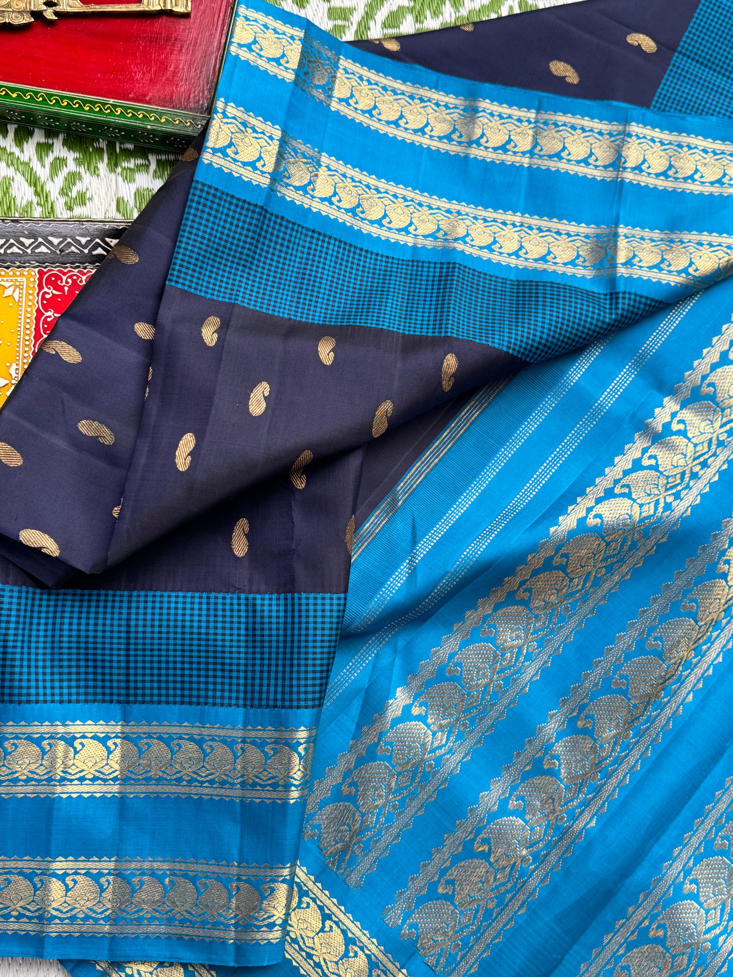 Midnight blue & Ananda Blue  - A Vintage revival