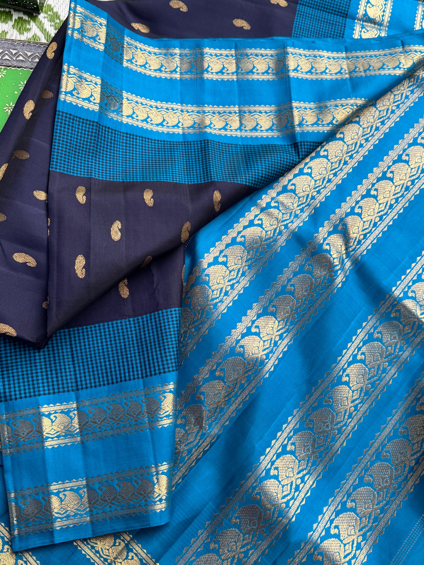 Midnight blue & Ananda Blue  - A Vintage revival