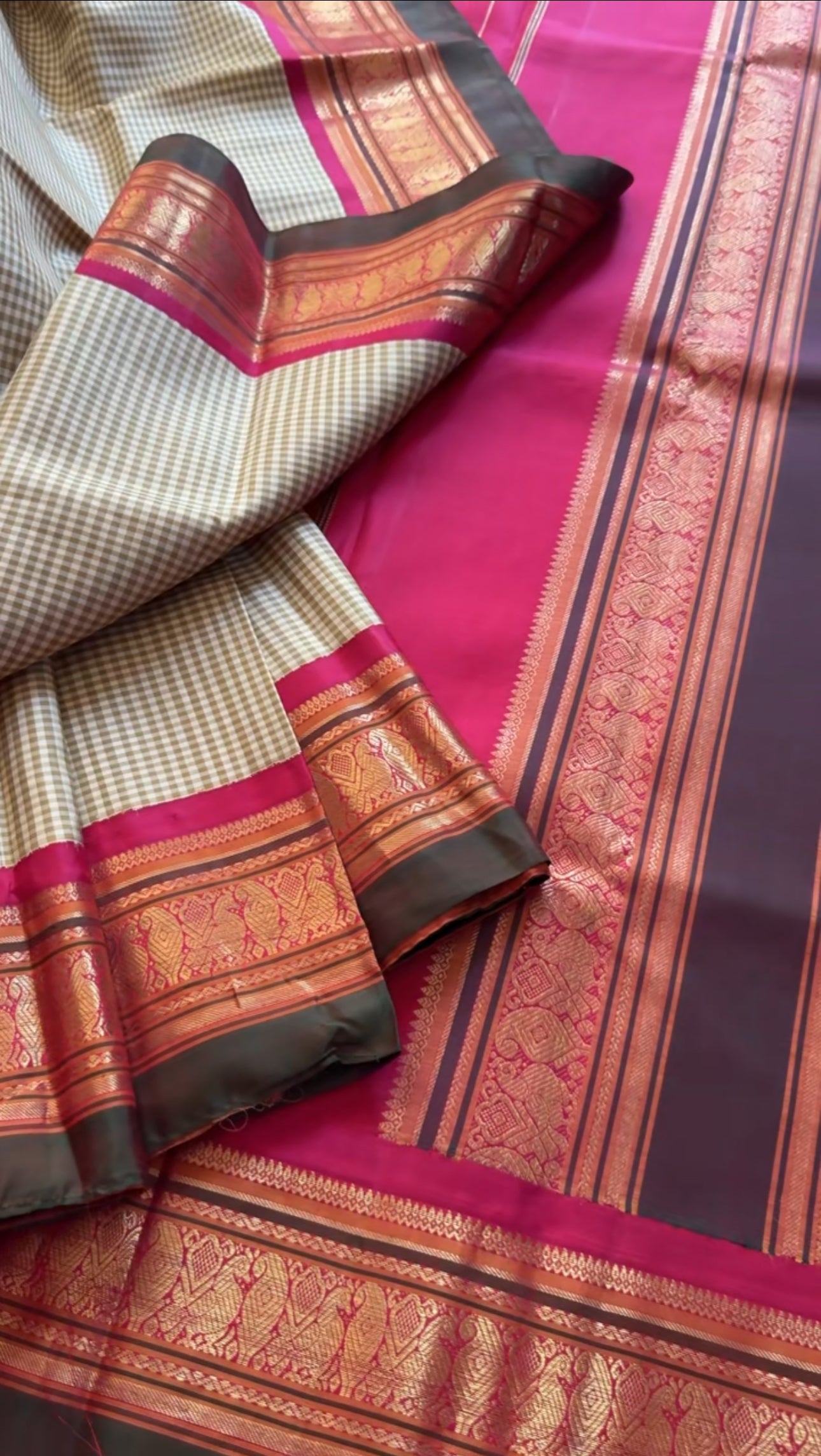 Kasa Kasa Kattam in Adai weave  - A Vintage revival