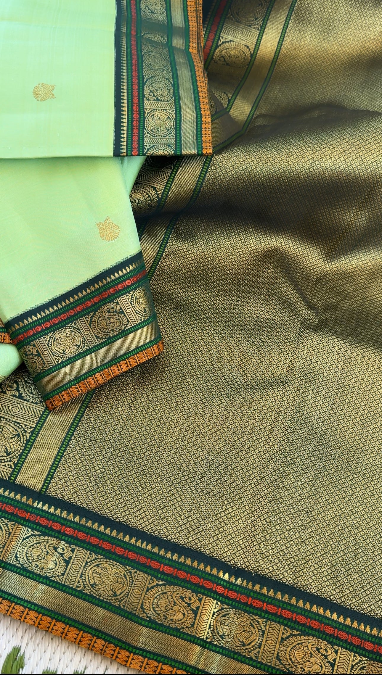 Mint green & Bottle green - Maathey  Korvai Kanjivaram