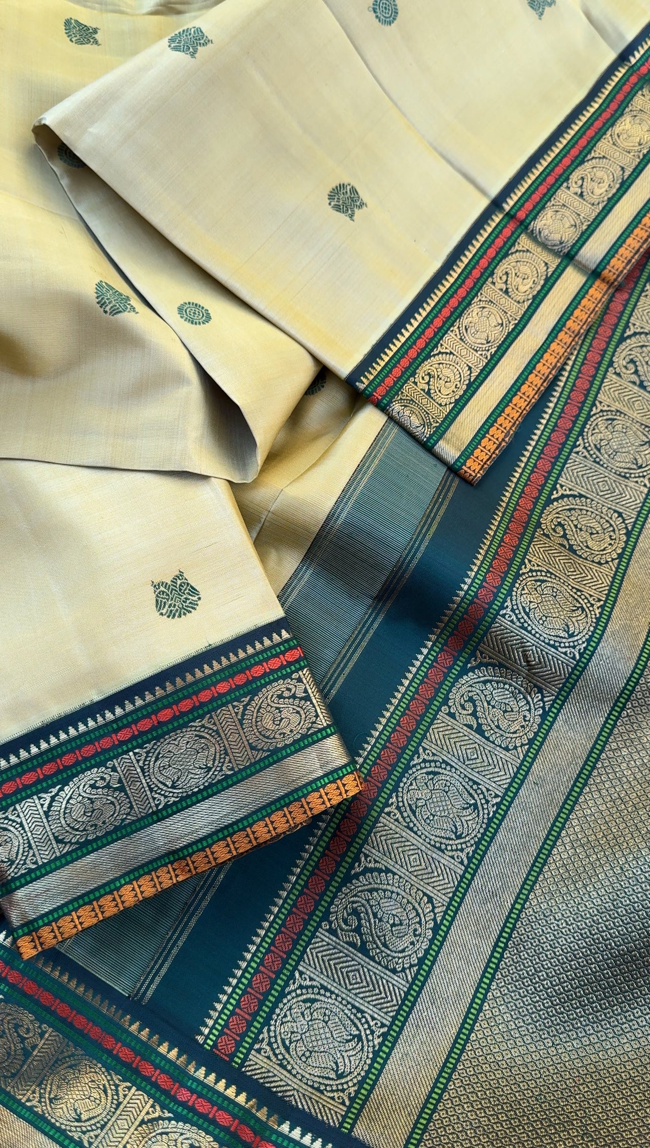 Ochre & Green  - Maathey  Korvai Kanjivaram