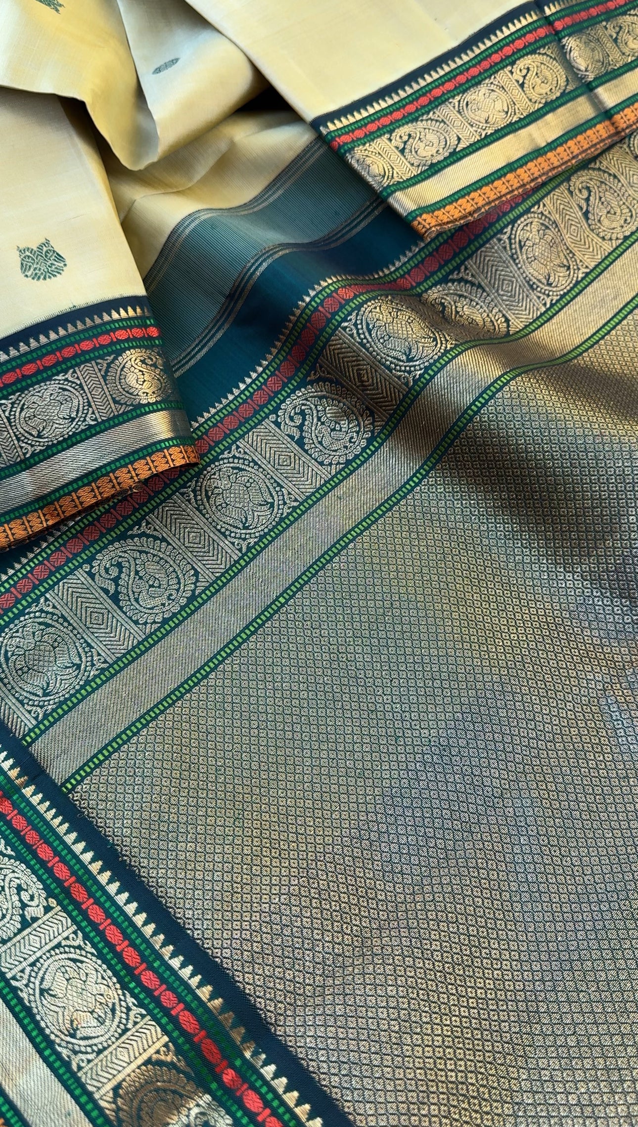 Ochre & Green  - Maathey  Korvai Kanjivaram