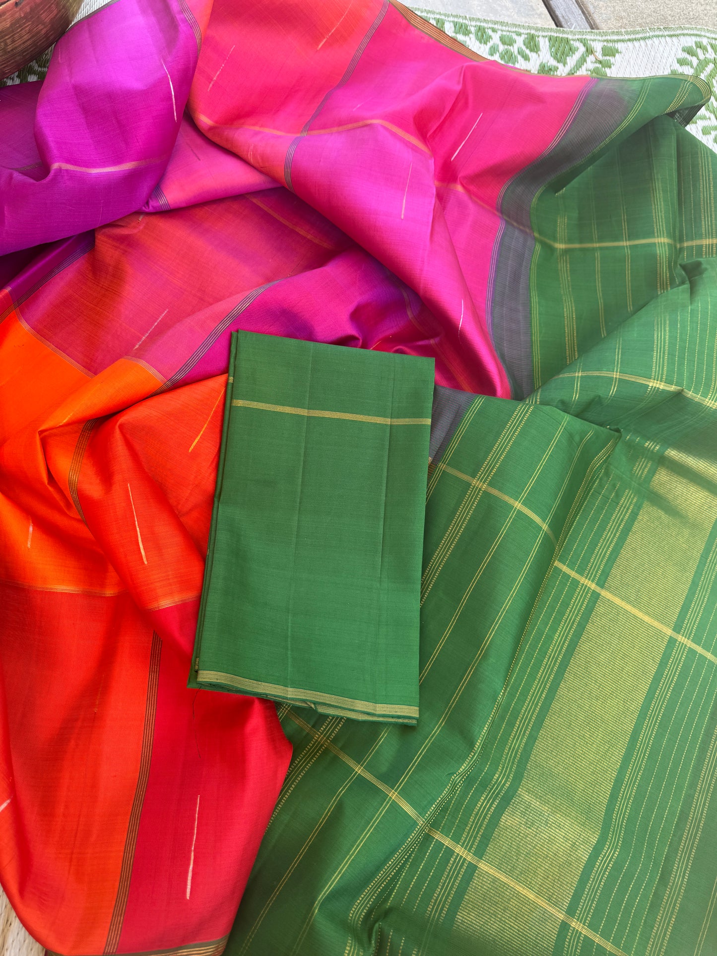 Multicolor Paalum pazhamum - Borderless