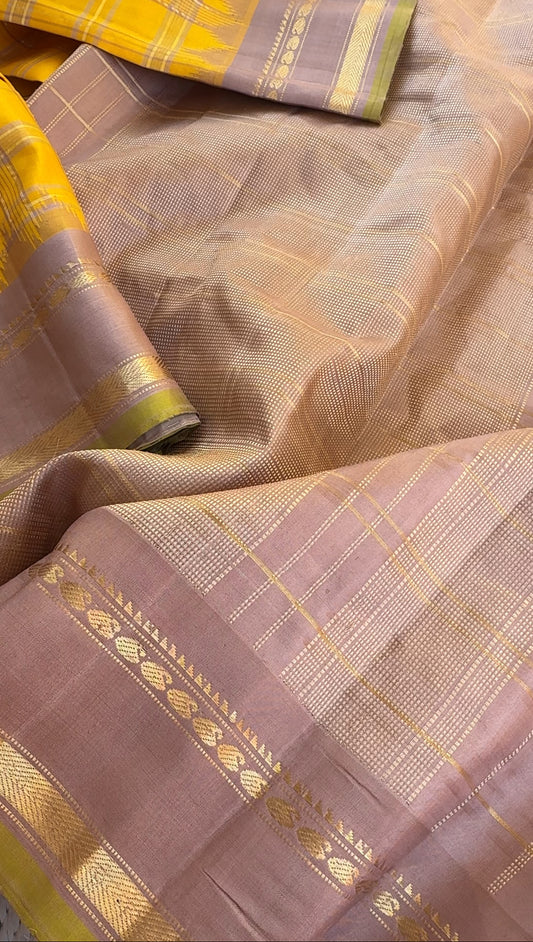 Kuttu Gadwal Silk