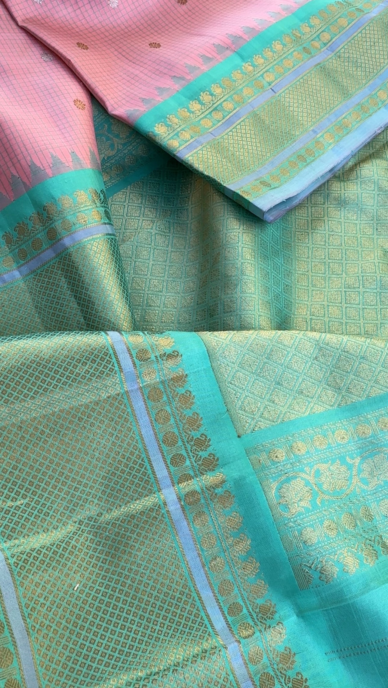 Kuttu Gadwal Silk