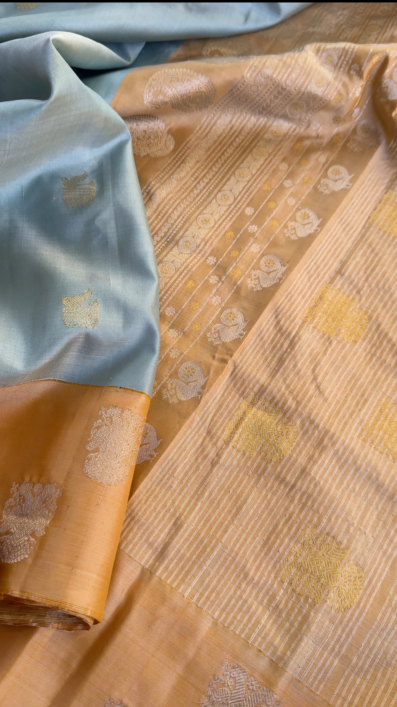 Kuttu Gadwal Silk