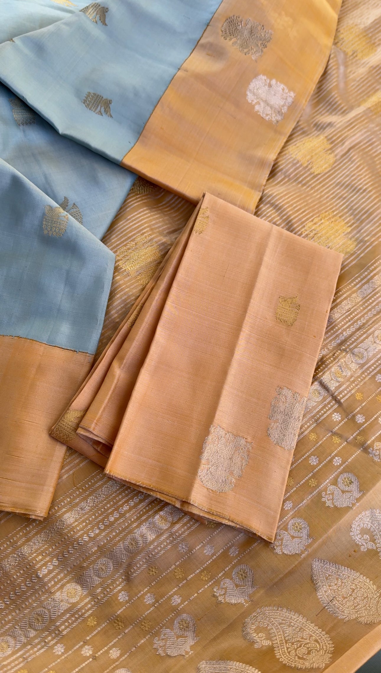 Kuttu Gadwal Silk