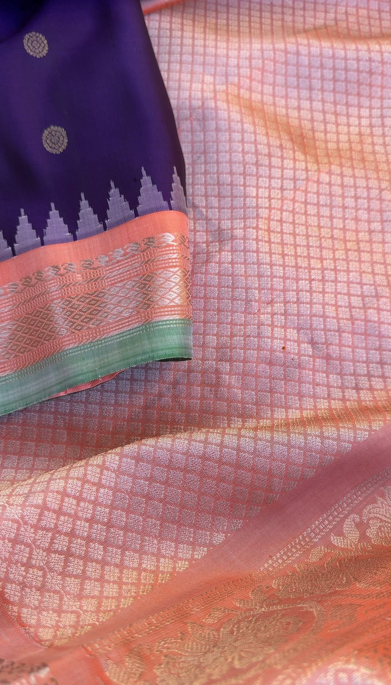 Kuttu Gadwal Silk