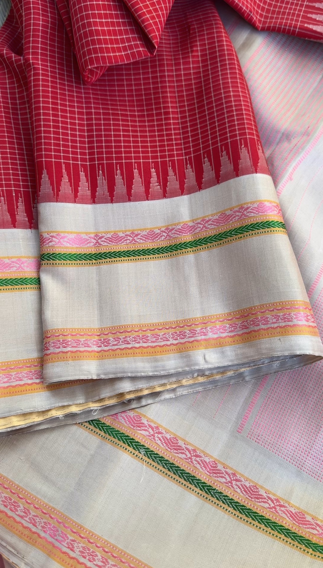 Kuttu Gadwal Silk