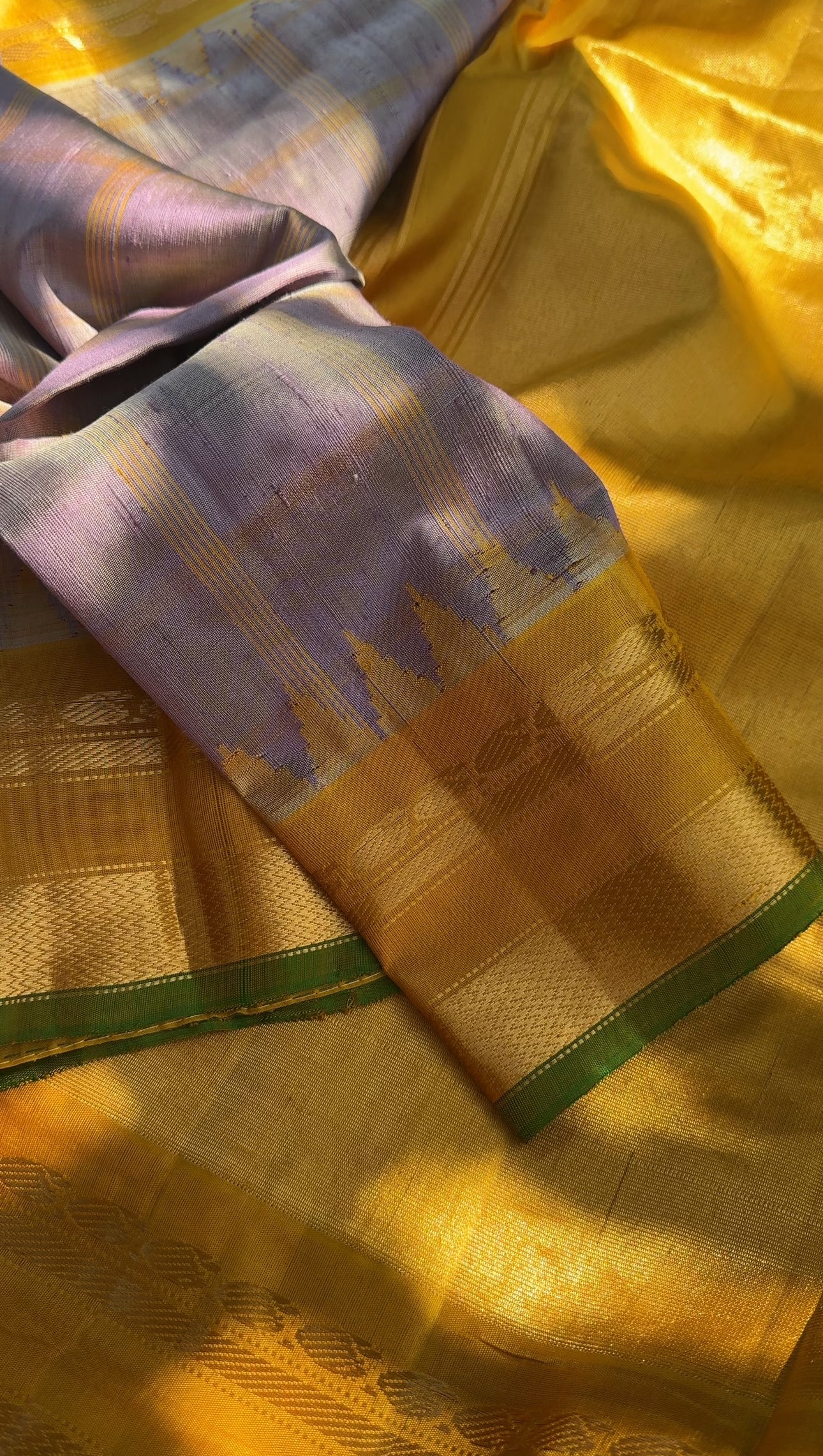 Kuttu Gadwal Silk - Raw Silk